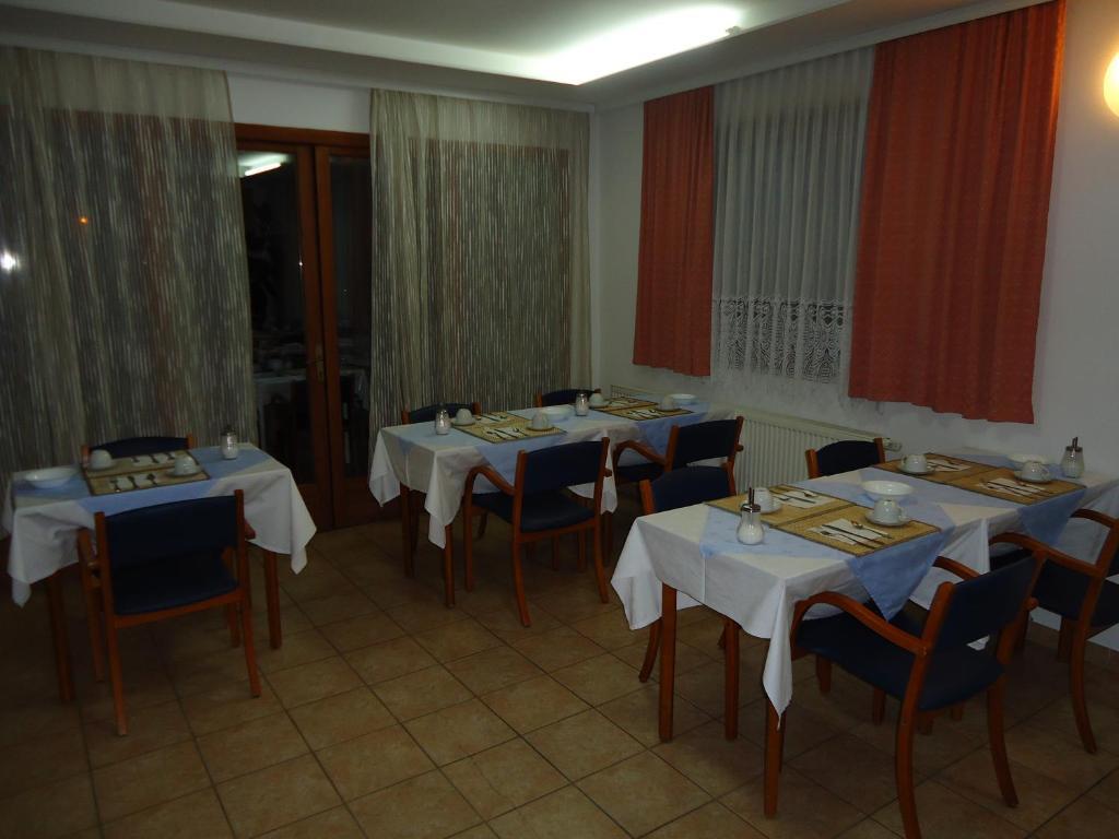 Pansion Antonio Bed and Breakfast Slavonski Brod Buitenkant foto